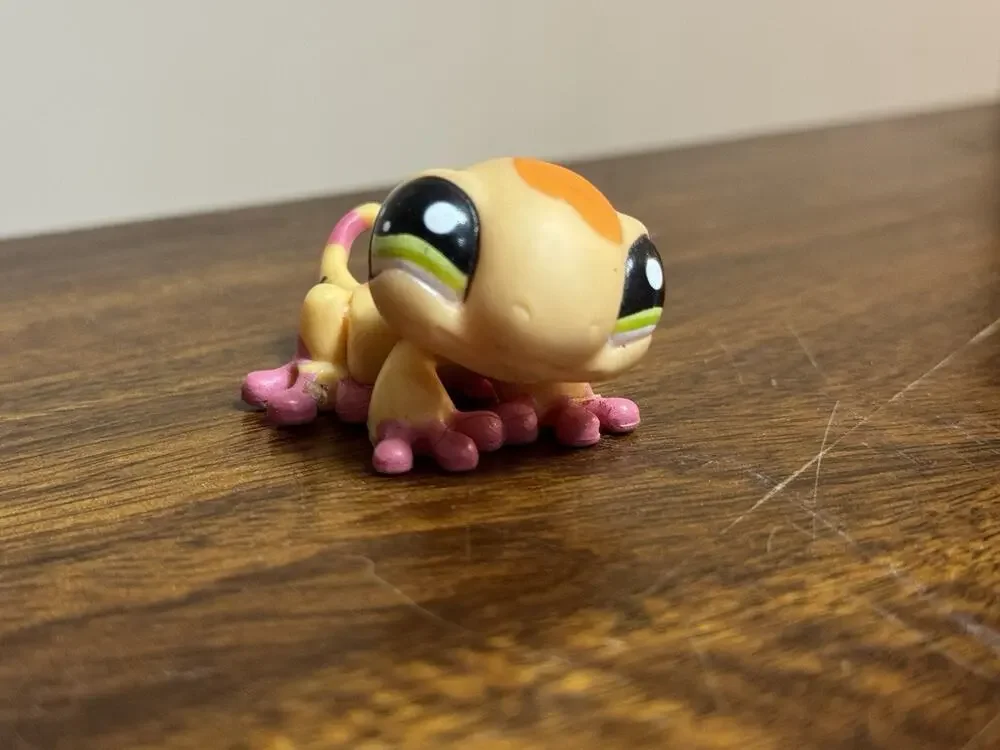 Littlest Pet Shop LPS Gecko #1365 Yellow Orange Pink Authentic Hasbro